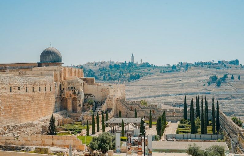 Jerusalem - brown mosque at daytime